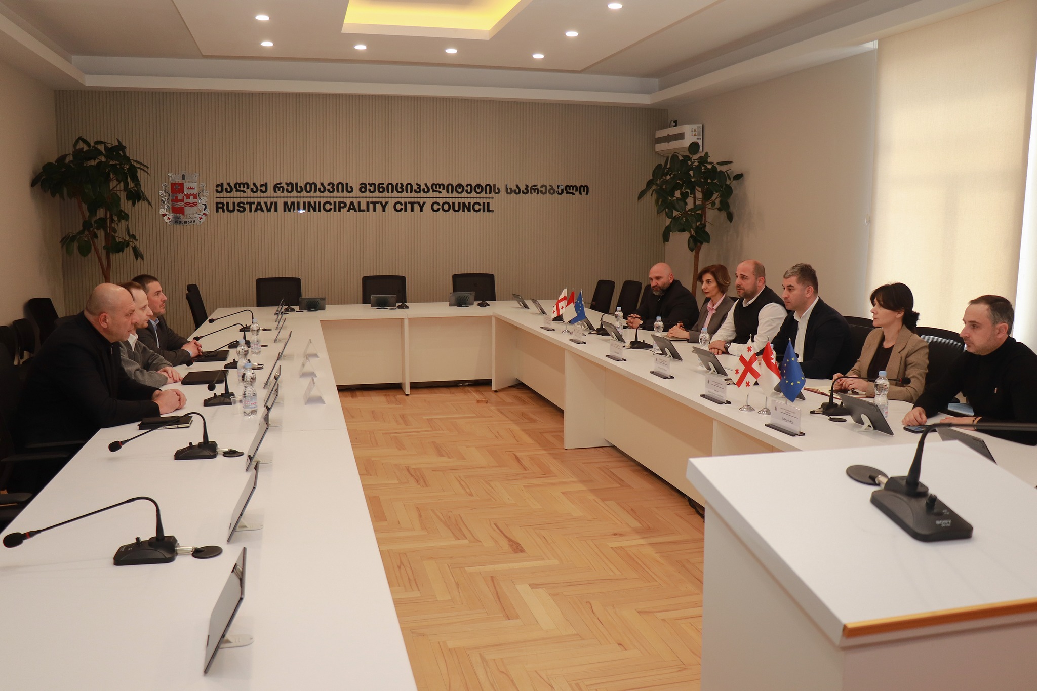 საკრებულოში GWP-ის წარმომადგენლებთან სამუშაო შეხვედრა გაიმართა